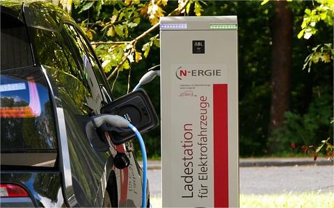 廣東東莞：公開征求《東莞市應急管理局關于加油站內設置汽車充電樁安全管理相關要求》意見