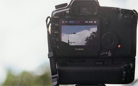 2024年全球及中國數(shù)碼相機(jī)行業(yè)發(fā)展現(xiàn)狀分析及前景預(yù)測報(bào)告