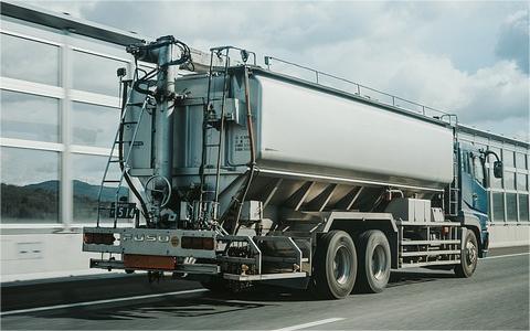 中國(guó)混凝土攪拌運(yùn)輸車(chē)行業(yè)競(jìng)爭(zhēng)格局研究報(bào)告 市場(chǎng)競(jìng)爭(zhēng)日益激烈