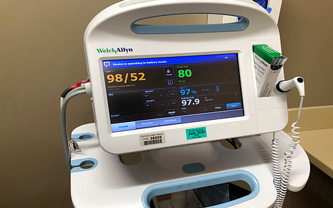 全球主要國家醫(yī)用消毒機(jī)器行業(yè)發(fā)展現(xiàn)狀及潛力分析研究報(bào)告2023