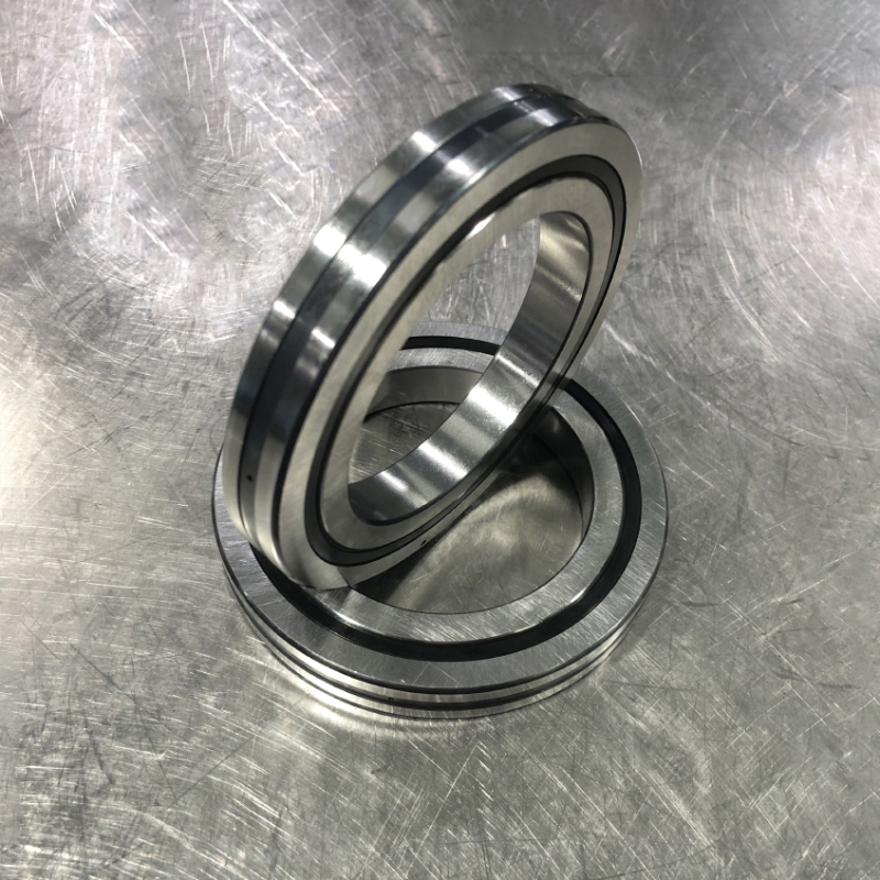 交叉滾子軸承的維修檢查和需要拆卸時的一些注意事項(xiàng)